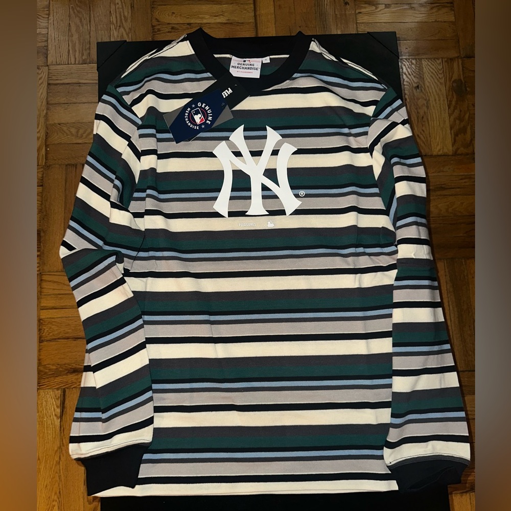 Men's New York Yankees PLEASURES Cream/Green Ballpark Long Sleeve T-Shirt